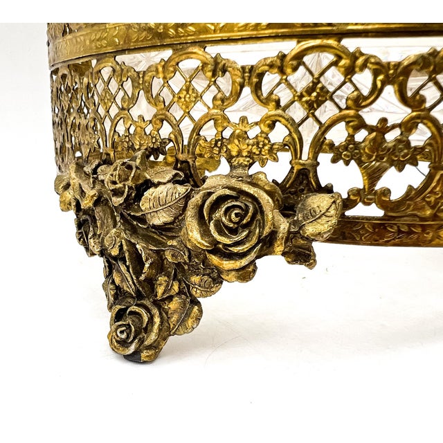 Vintage Brass Filigree Wastebasket With Rose Motif & Acrylic Liner – Hollywood Regency / Romantic For Sale - Image 11 of 14