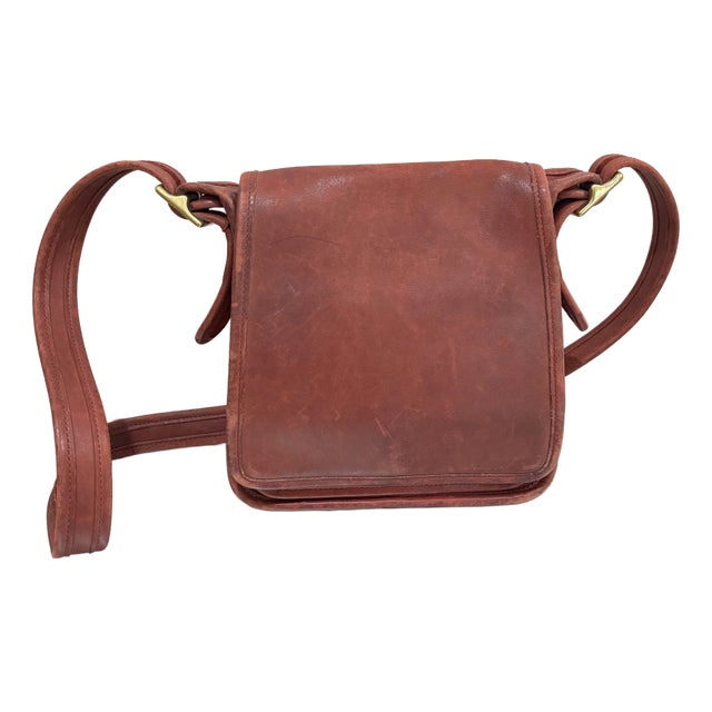 Coach 1970s-80s Red Leather Cross-Body Purse For Sale