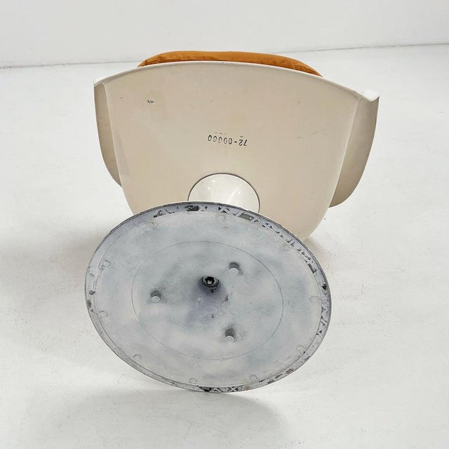 Taupe Swivel Tulip Dining Chair by Eero Saarinen for Knoll, 1960s For Sale - Image 15 of 17