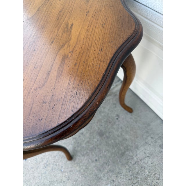 Vintage French Provincial Louis XV Style Scalloped Side Table With Cabriole Legs For Sale - Image 11 of 12