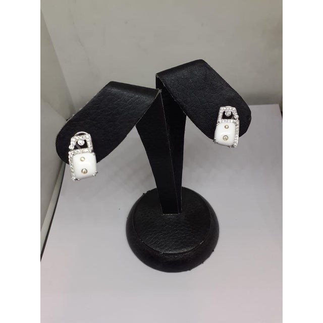 Natural Diamond Earring with 0.68 Cts Diamond and white onyx 8.69 Cts & 18k Gold For Sale - Image 4 of 6