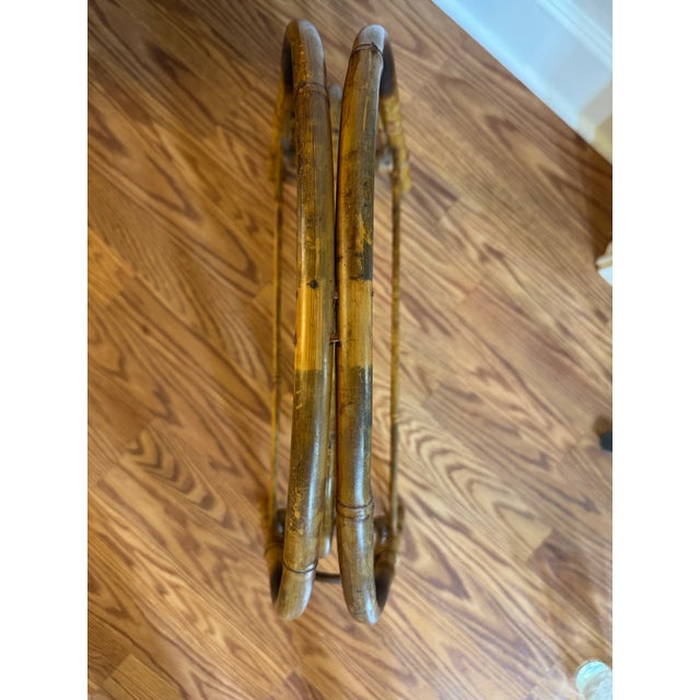 Mid-Century Modern Coastal Tortoise Shell Bamboo & Rattan Arched Handle Collapsible Magazine Rack For Sale - Image 3 of 11