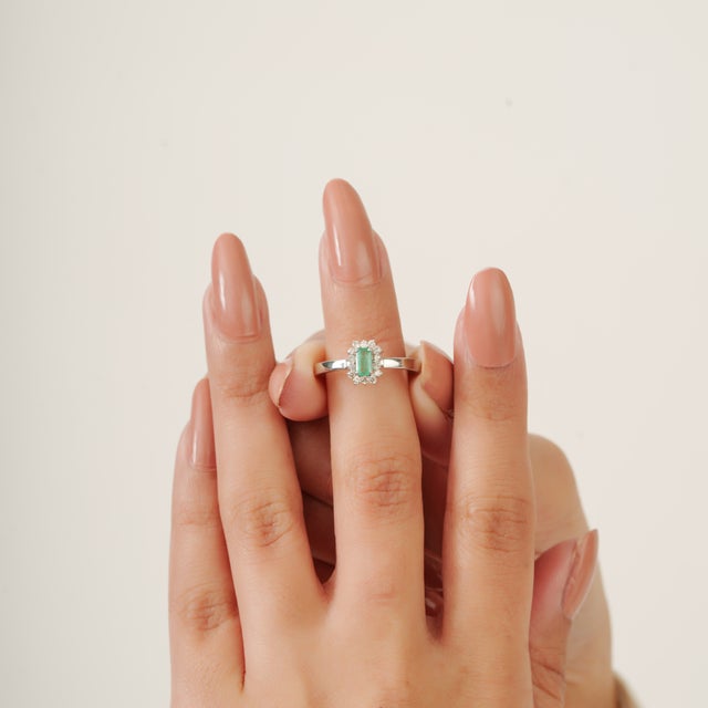 Not Yet Made - Made To Order Minimalist 0.28 Carat Emerald Halo Diamond Ring in 925 Silver, Size 7 For Sale - Image 5 of 11