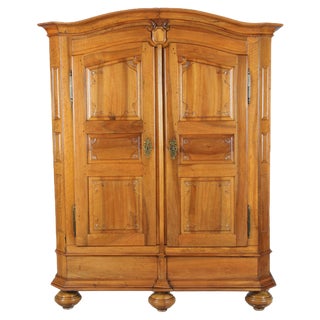 Antique Baroque Lake Constance Cabinet in Walnut, 1700s For Sale