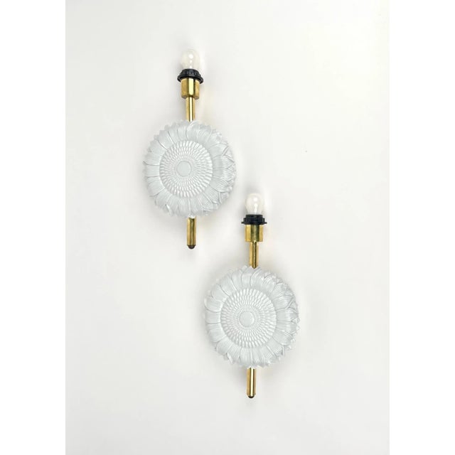 White Ceramic & Brass Wall Light Sconces, Italy, 1970s, Set of 2 For Sale - Image 4 of 8
