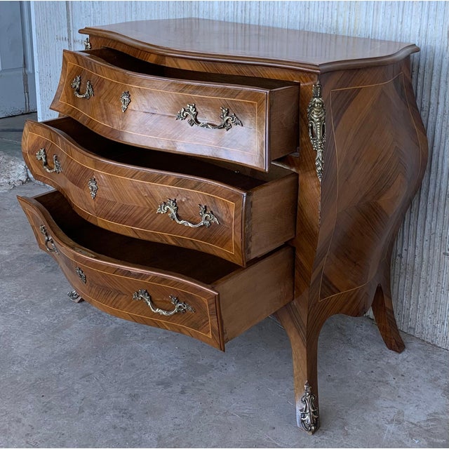 Early 20th Century Early 20th Century French Louis XV Style Fine Kingwood and Marquetry Ormolu Mounted Bombe Commode For Sale - Image 5 of 18