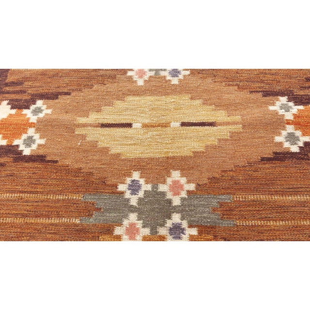 Vintage Swedish rug by Ingegerd Silow Size: 4'7" × 6'8" (139 × 203 cm) A masterclass in mid-century Swedish design, this...