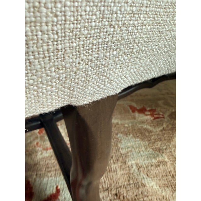 French Os De Mouton Banquette in De Le Cuona Linen Fabric For Sale - Image 3 of 5