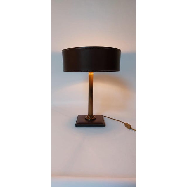 Square Base Table Lamp in Brown Leather attributed to Jacques Adnet for ILG For Sale - Image 14 of 18