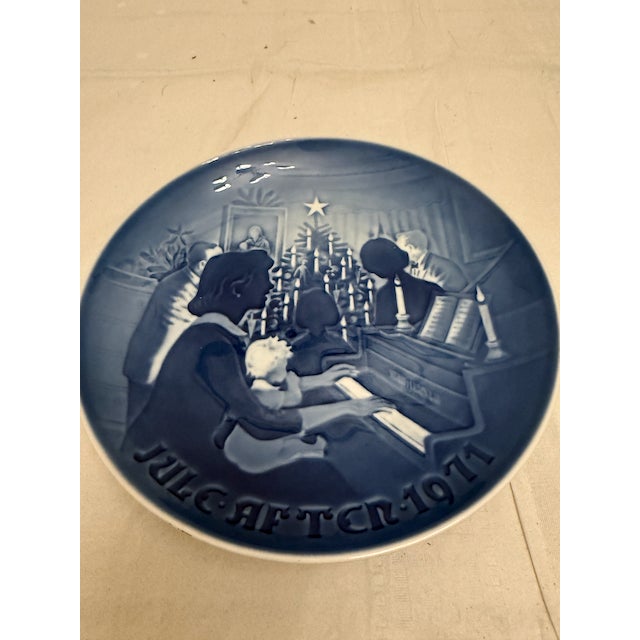 B & G Vintage Blue & White Christmas Plates (5) For Sale In Los Angeles - Image 6 of 14