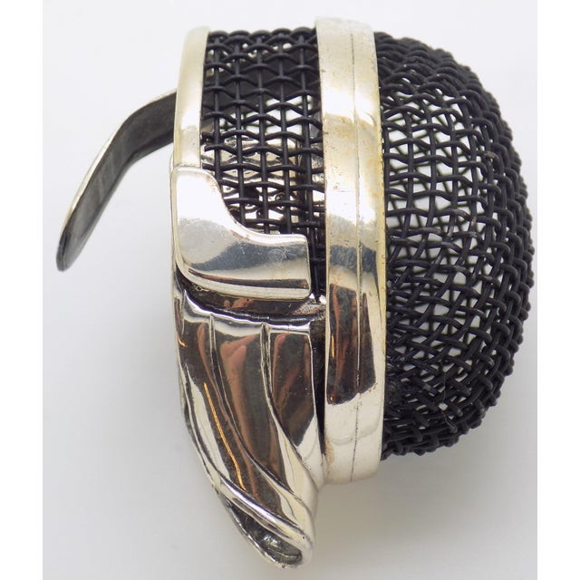 Vintage Italian Handmade Genuine Silver Fencing Mask Figurine by Sacchetti of Arezzo, 1980s Solid 800 Silver Sports Sculpture and Rare Gift For Sale - Image 4 of 11