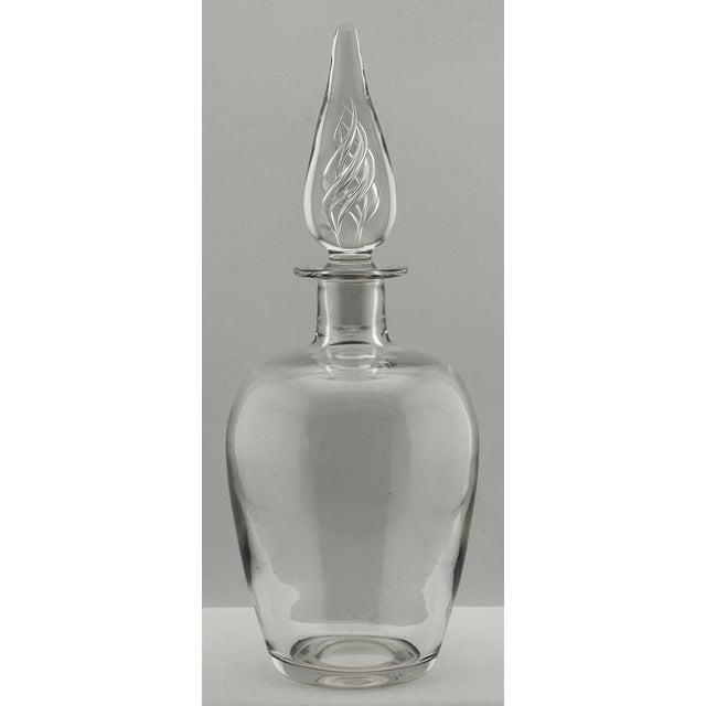 Mid 20th Century Fine Quality Matched Pair of Mid Century Hand Blown Crystal Decanters With Internal Air Bubble Twist Stopper For Sale - Image 10 of 18