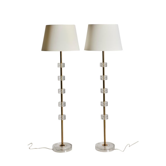 White Floor Lamps in Glass and Brass by Carl Fagerlund for Orrefors, 1960s, Set of 2 For Sale - Image 8 of 8