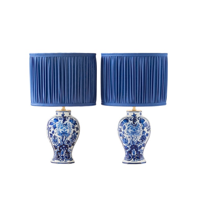 Royal Delft Blue Louis XV Table Lamps, New Pleated Lampshades, Set of 2 For Sale