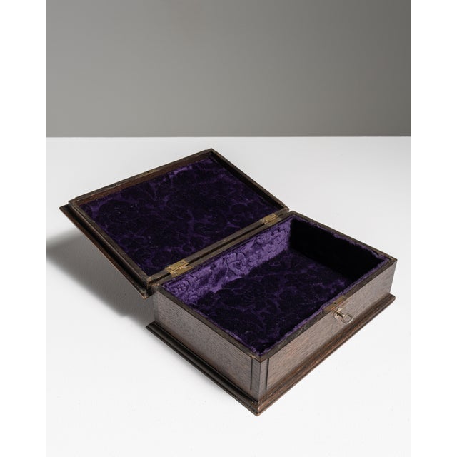 1900s French Dark Brown Renaissance Carved Wood Box For Sale - Image 11 of 15