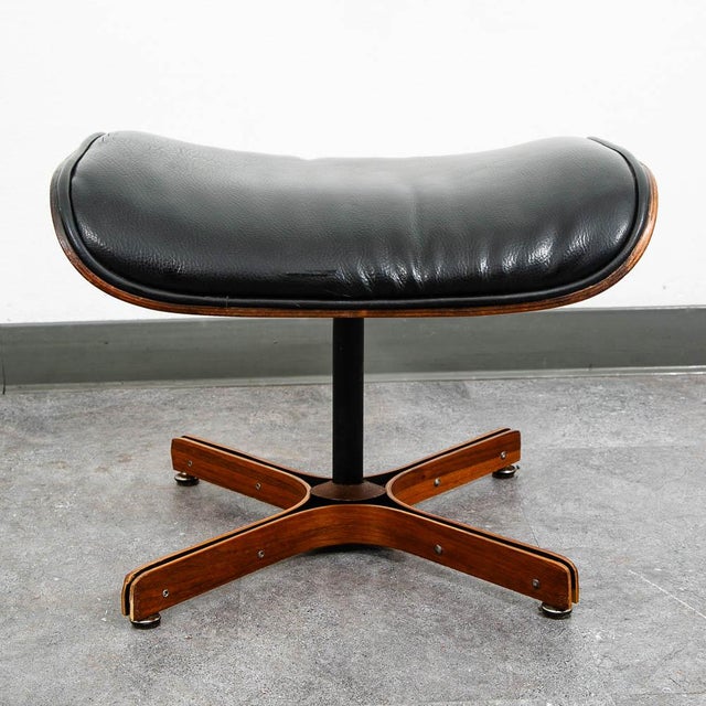 Mid Century Modern Lounge Chair Plycraft Mr Chair Black Swivel George Mulhauser, 2 Pieces For Sale - Image 11 of 12