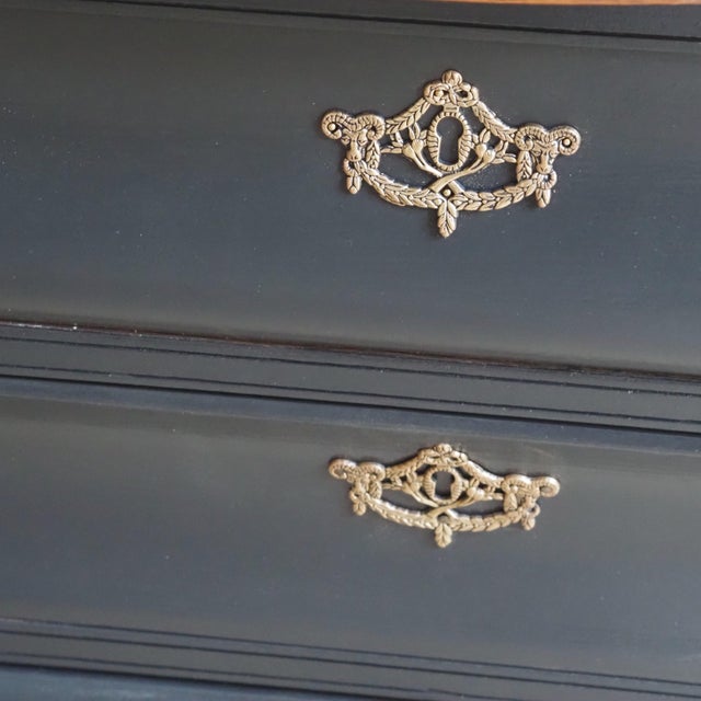 Baroque Bombé Chest of Drawers, 1700s For Sale - Image 10 of 11