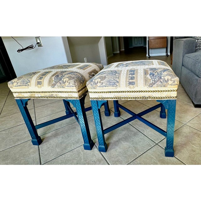1960s Pair Painted Chinese Chippendale Style Benches Chinoiserie Tapestry Upholstery For Sale - Image 5 of 18