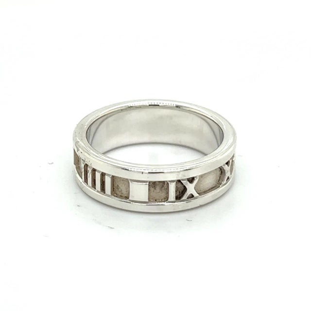 Contemporary 1990s Tiffany & Co Authentic Estate Atlas Ring Size 6.5 Silver 6 mm, Size 6.5 For Sale - Image 3 of 7