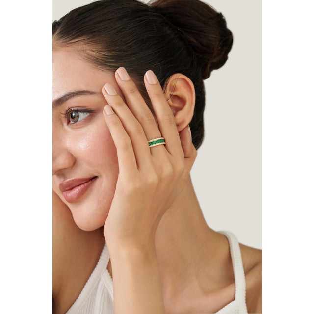 1ct Emerald & Diamond Eternity Band Art Deco Ring in 14k Gold Size 7 For Sale In New York - Image 6 of 16