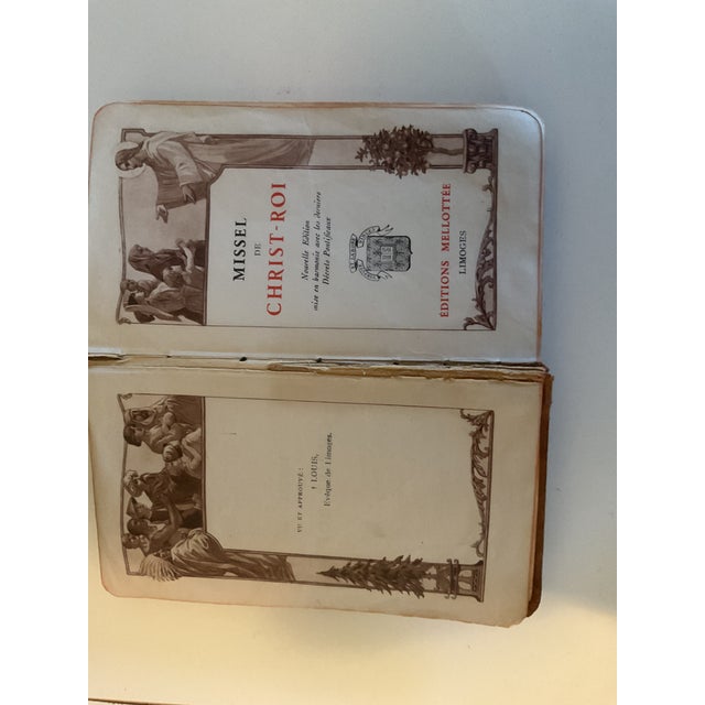 Animal Skin Vintage French Catholic Prayer Book – Missel De Christ-Roi – Gilt Edges & Illustrated For Sale - Image 7 of 12