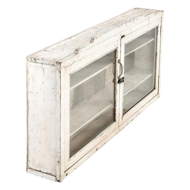 This functional yet stylish wall display case offers an ideal solution for displaying your precious items while saving...