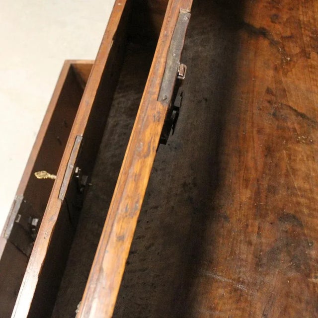 17th Century Italian Cantarano Chest of Drawers in Walnut For Sale - Image 9 of 13