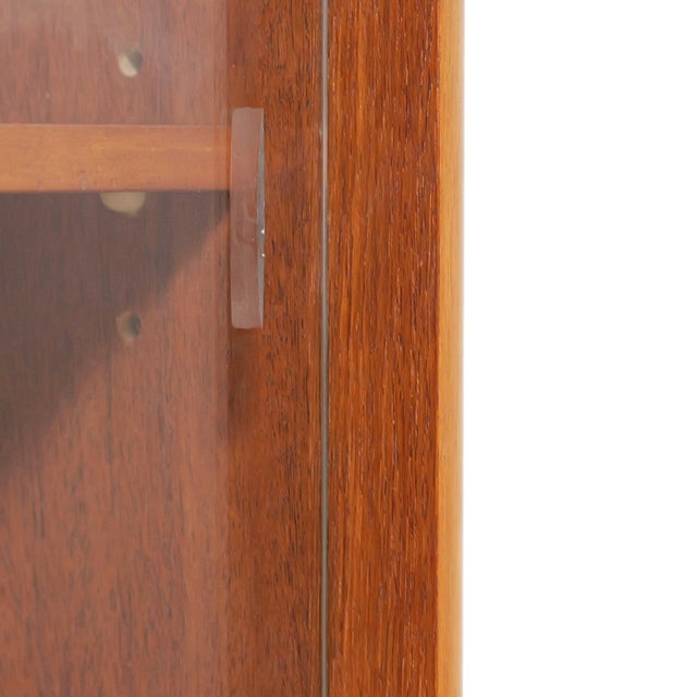 C12 - Mid Century China Entryway Display Cabinet For Sale - Image 4 of 8