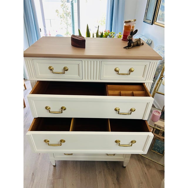 Off-white 1970s Custom Refinished Kindel Grand Rapids French Directoire 14-Drawer Bedroom Suite (2-Piece Set) For Sale - Image 8 of 12