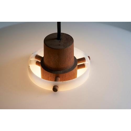 White 1534 Natural Pendant attributed to Luxus in Teak & Acrylic Glass, 1960s For Sale - Image 8 of 10