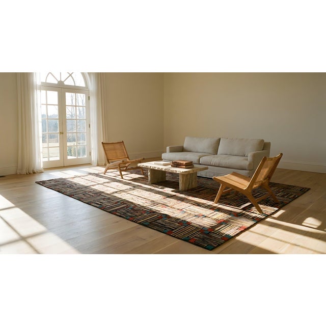 Early 20th Century American Hooked Rug ( 5'10" x 9'8" - 178 x 295 ) For Sale - Image 9 of 10