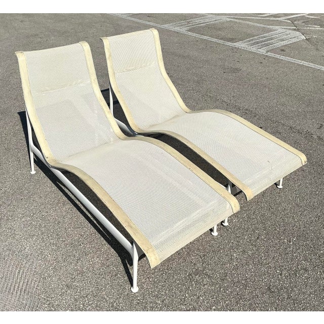 Vintage MCM Richard Schultz for Knoll 1966 Chaise Lounge - A Pair For Sale - Image 11 of 12