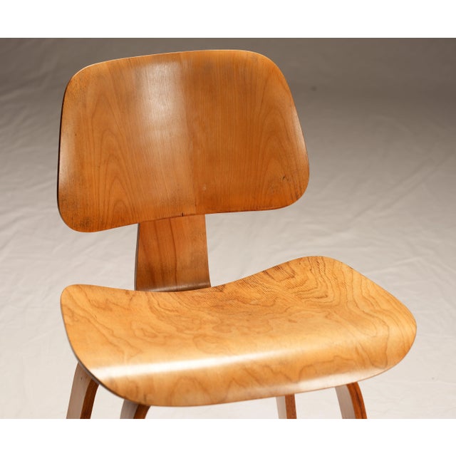 Evans 1940s Vintage Evans Eames Dcw Birchwood Chair First Year Badge For Sale - Image 4 of 13