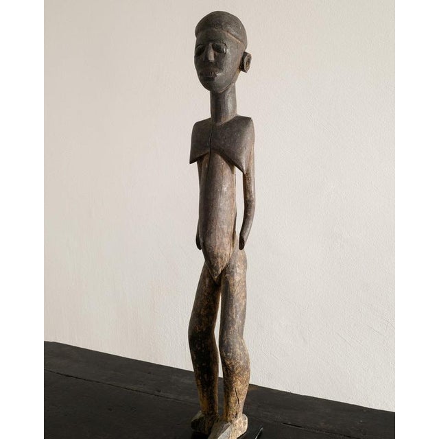 Rare tribal Lobi figure statue produced in Burkina Faso, Africa 1940s Good original condition Dimensions: H: 72 cm /...