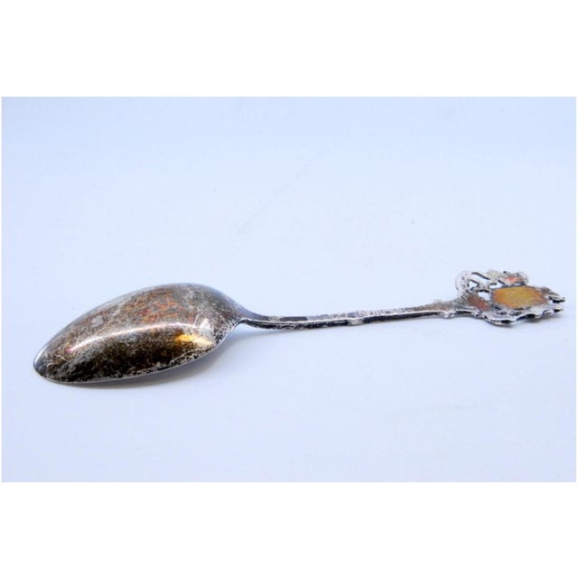 Silver Souvenir Spoon with Hereford Cathedral Shell and English Coat of Arms Handle For Sale - Image 3 of 10