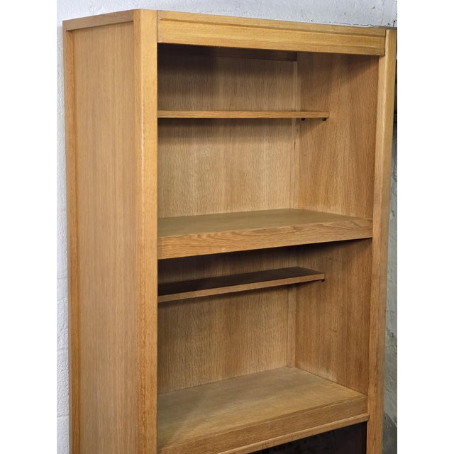 1970s Living Room Bookcase by Guillerme & Chambron for Votre Maison, 1960s For Sale - Image 5 of 15