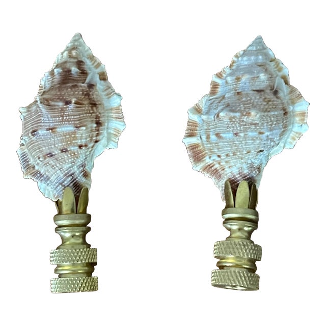 Vintage Pair of Sea Shell Lamp Finials For Sale