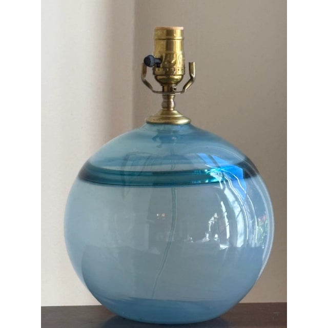 Offering a gorgeous studio art glass table lamp from the late-20th century crafted by renowned New Hampshire glass blower...