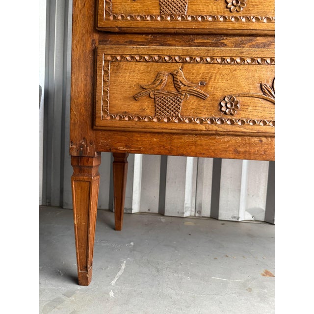 Brown Antique French Provincial Oak Commode Sauteuse With Carved Love Birds, 19th Century For Sale - Image 8 of 9