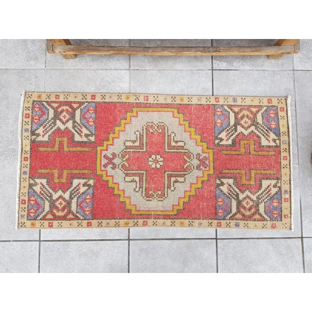 Textile 1950s Modern Vintage Area Rug For Sale - Image 7 of 10
