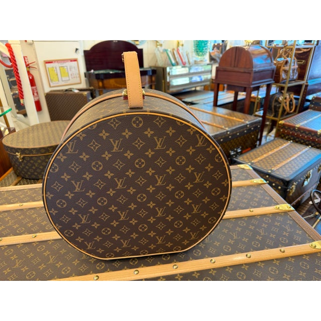 Round Hat Box from Louis Vuitton, 2000s For Sale - Image 9 of 16