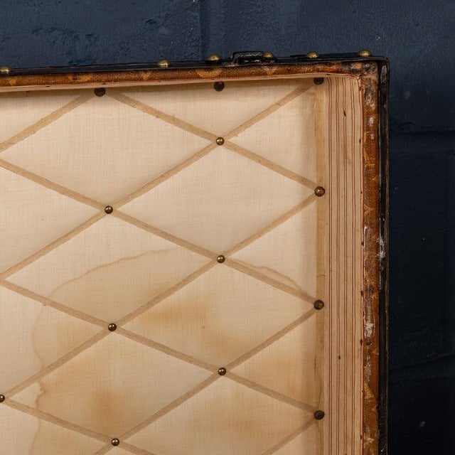 Antique French Malle Haute Trunk in Woven Canvas from Louis Vuitton, 1900 For Sale - Image 6 of 18