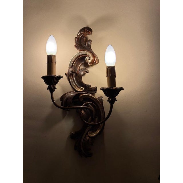 Italian Baroque Hand-Carved Wall Lights in Wood & Metal, 1950s, Set of 2 For Sale - Image 12 of 13