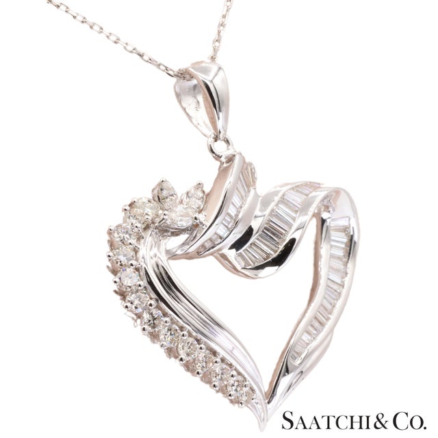 18k (750) White Gold Natural Diamond Heart Shape Pendant With Chain For Sale - Image 9 of 11