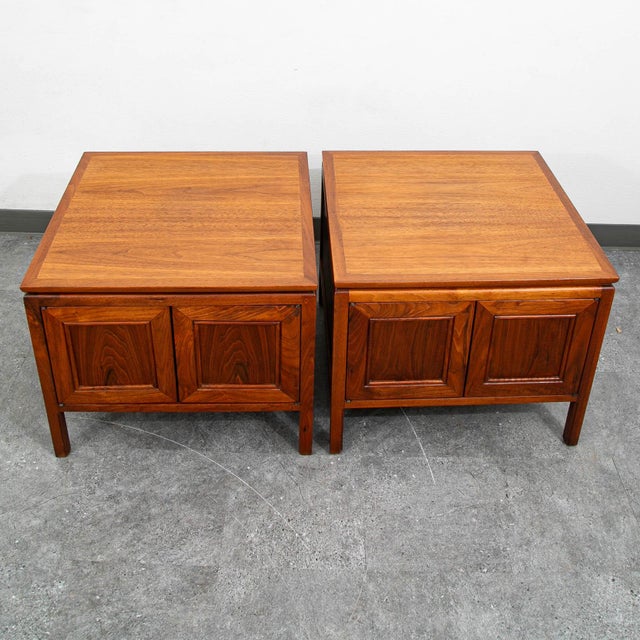 Mid-Century Modern Mid Century Modern End Side Tables Walnut Storage Nightstands Pair Cabinet MCM For Sale - Image 3 of 10