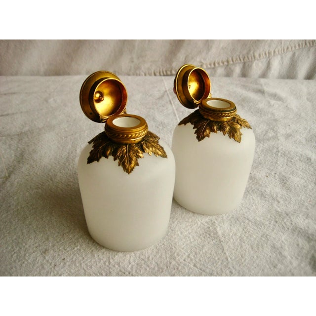 French 19th Century Pair of Napoleon III French Opaline Perfume Bottles For Sale - Image 3 of 6