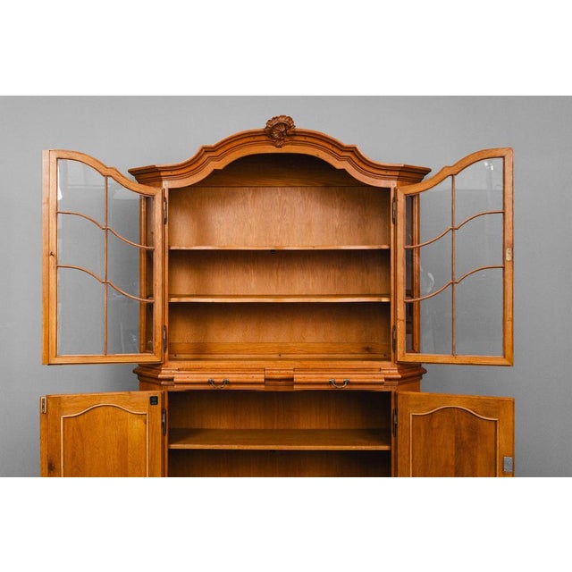 Vintage Display Cabinet in Oak and Solid Wood For Sale - Image 12 of 18