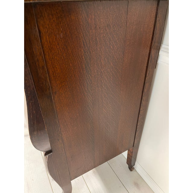 Antique C.1890’s Tiger Oak Quarter Sawn Sideboard Buffet with Beveled Mirror and Leaded Glass by