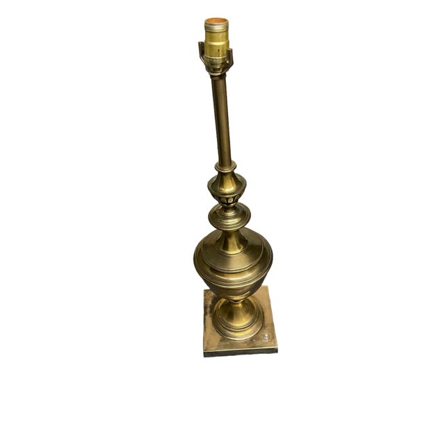 Brass Mid-Century Modern Stiffel Brass Hollywood Regency Urn/Trophy Table Lamp For Sale - Image 8 of 12
