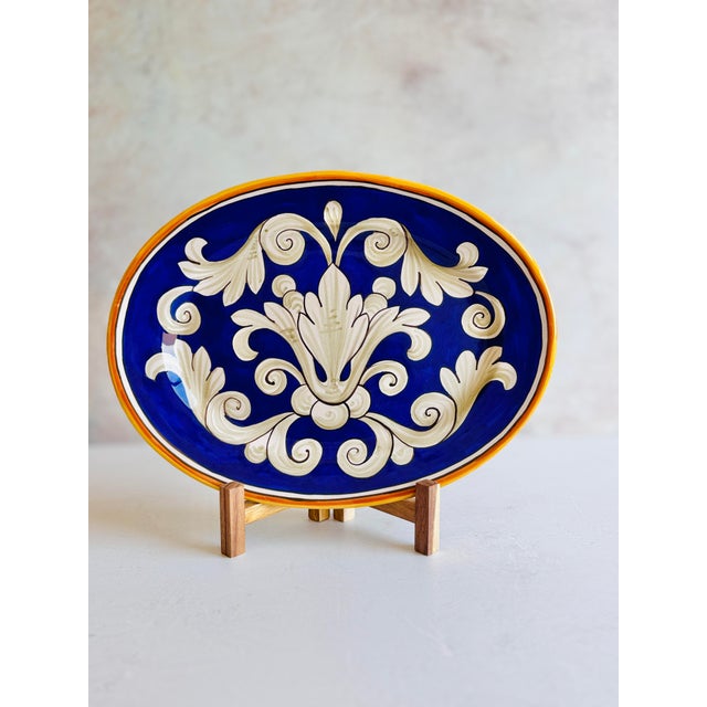 A rare and complete Sberna Deruta majolica collection in the classic cobalt blue and cream acanthus scroll pattern with...